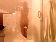 playing in the shower with anal and blowjob