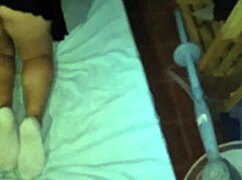 女友夜里吸鸡巴脱丁字裤猛干😏