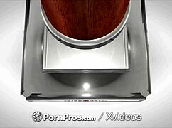 Chatting about this sexy skinny redhead craving a facial blast! 😍