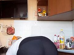 Girl showing off her big ass 😍