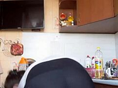 Girl showing off her big ass 😍