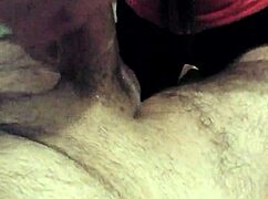 Watch this skinny Thai girl give an amazing blowjob?