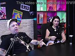 ela sente emo��o no dp anal com tr�s paus