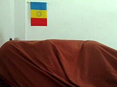 despertando a mi macho peludo con una mamada suave