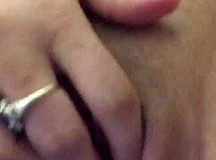 Using vibrator on her dry pussy lips intensely