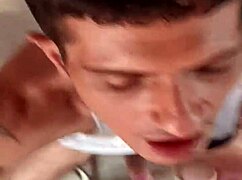 Meu vizinho vinte e três centímetros gives blowjob in gay interracial scene