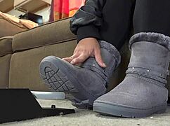 boots and socks for a sticky sockjob cumshot