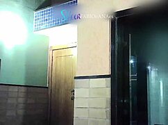 sarro no banco de tras do carro com o amigo interracial cuckold