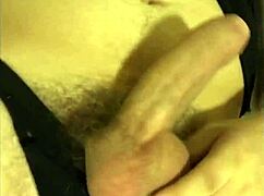 Gay bodybuilder jerks off casually