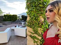 Paola Wants to Play with a Cock!