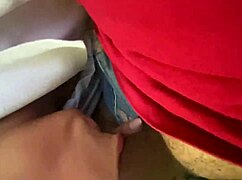 Mi hermanastra viene del colegio a contarme como sus compañeros tuvieron sexo oral y le digo que lo replique conmigo para entender