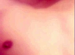 Hey man, check out this cute Vietnamese guy giving a hot handjob live on Blued!