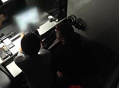 Asian amateur shares full video link.