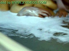 La Estudiante en Apasionado Encuentro Nocturno