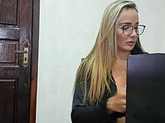 Contadora Esperta Solves Everything with That Big Cock! 😜