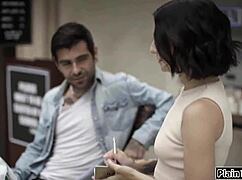 i tricked a waitress into sucking my cock deep