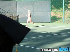 Amateur Teen 18+ Lesbians Explore At Party