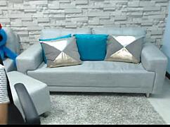 Niley shows her huge natural tits cams