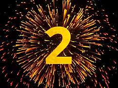 Horny girlfriend fucks lucky gateman as new year gift