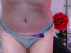 Mianyx Teases Cock with Naked Body