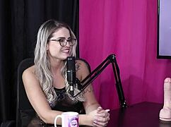 he claims to be bi but won't budge, even at the store with Digao da Ilha