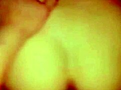 mi amiga colegiala se desviste en frente de mi y me provoca que le follen ese culito cremoso