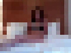 Observing a Personal Moment of Self-Exploration with a Stranger