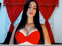 Hot Tranny Playing Solo with Her Body on Cam