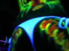 queen glow having sex in lk metro bar with dancing