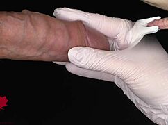 白乳胶手套女王命令射进飞机杯