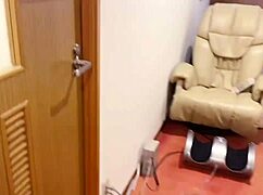 im staying tonight for a relaxing massage in the bathroom