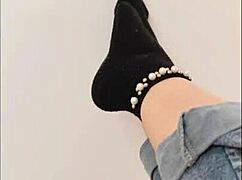 Teen Masturbates Thin Legs