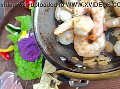 Would you like to warm up in winter while eating delicious food together with me?