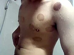 top guy handles loose big dick in gay action