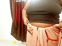 sexy malaysian lady flaunts big boobs 😍