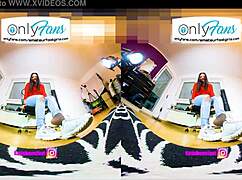 Vr 3d Foot Girl Trailer With Shoeplay And High Heels