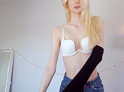 skinny girl with big ass gets fucked hard and cum on face