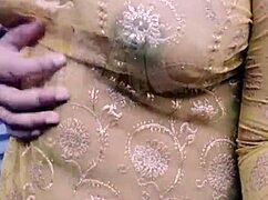 Oh wow, that sexy Indian sister-in-law is so hot for sex!