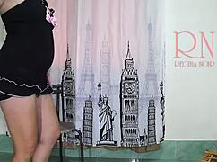 Regina Noir, show me that double pussy at the party?