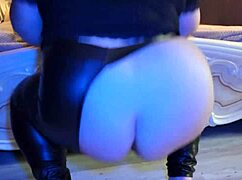 Sexy Chubby Milf in Ripped Leather Leggings Twerks and Teases on Camera