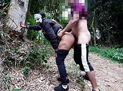 Chapeuzinha Preta Na Trilha Do Anal Dando O Anus Sem Camisinha