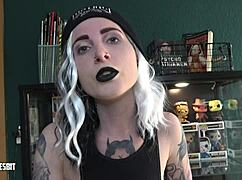 Lou Nesbit and Lia Louise Take on the Exhibitionism Challenge