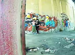 Cuando Una Pared De La Calle Sirve Para Follar Bien Duro