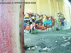 Cuando Una Pared De La Calle Sirve Para Follar Bien Duro