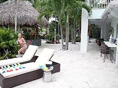 Grip too tight he couldn't pull out