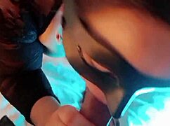 mi madrastra latina chupando dos vergas