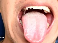 eating cookies while chilling solo in colombian style