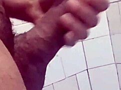 Yuri Gaúcho's huge cock explodes in bareback creampie for fans. What a gift in part 4!