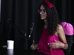 Amateur Transsexual Switches Roles As Dominatrix And Submissive