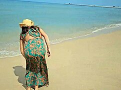 i flashed my ass on the beach without panties